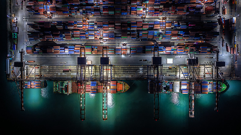 通过中国哈尔滨将文件寄到日本大阪市(Osaka)