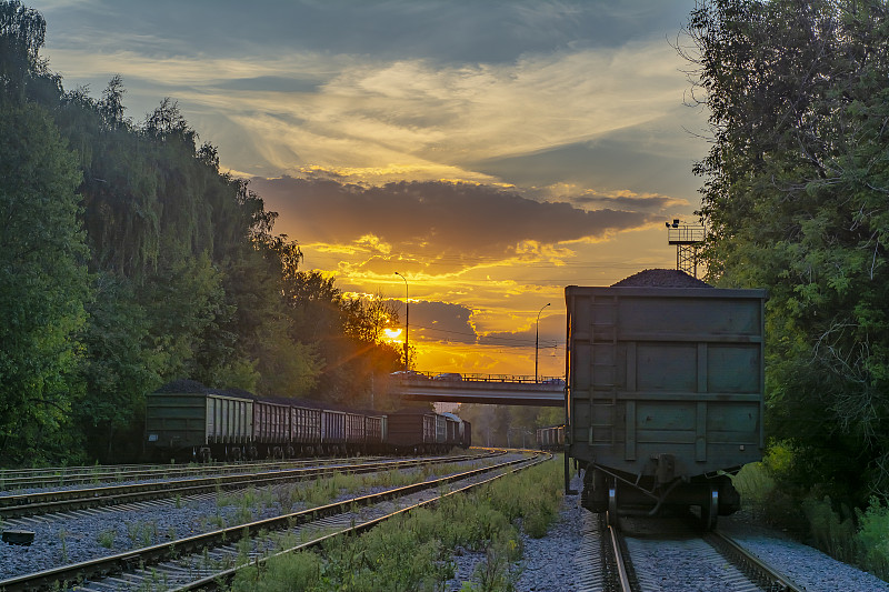 经由中国哈尔滨油漆邮寄到日本川崎市(Kawasaki)