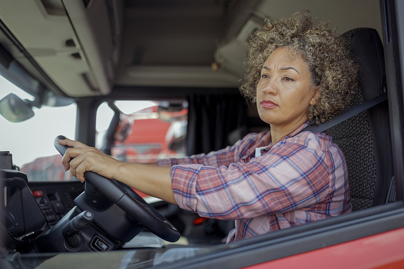 通过中国乌鲁木齐袋鼠肉寄到日本福冈市(Fukuoka)
