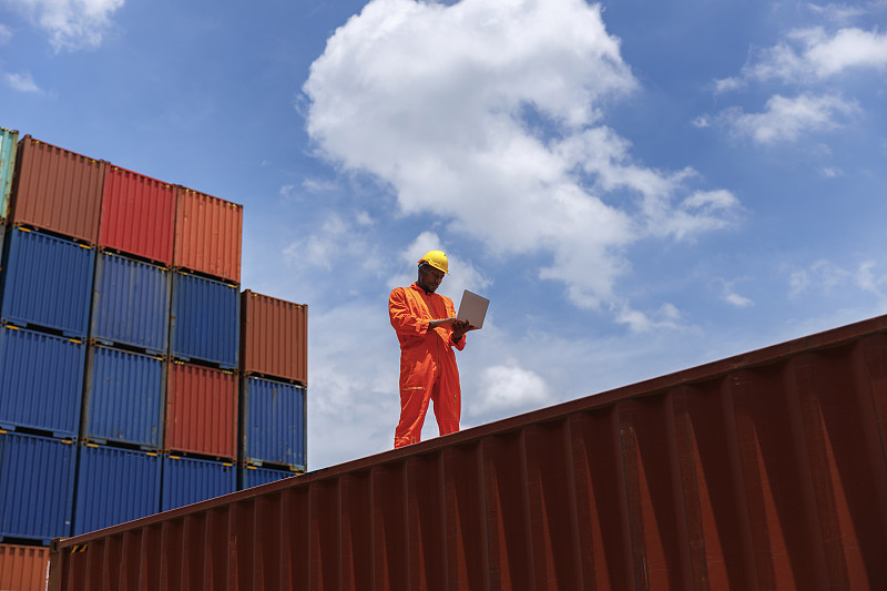 通过中国东莞把饮料邮寄到日本青森市(Aomori)