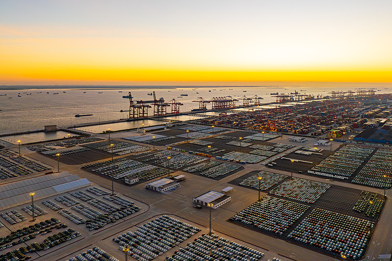 经由中国上海把泡沫邮寄到日本滨松市(Hamamatsu)