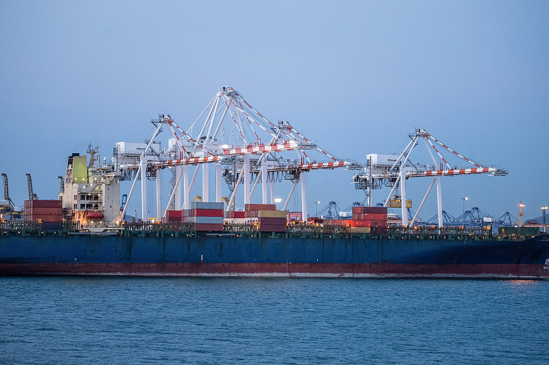 经由中国佛山将沙发邮寄到日本京都市(Kyoto)