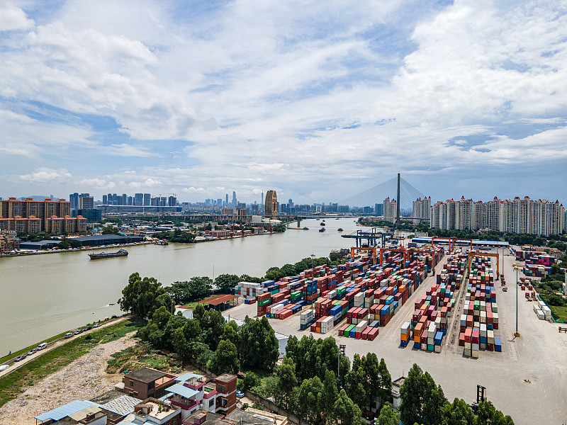 经由中国西安将工业设备寄到日本北九州市(Kitakyushu)