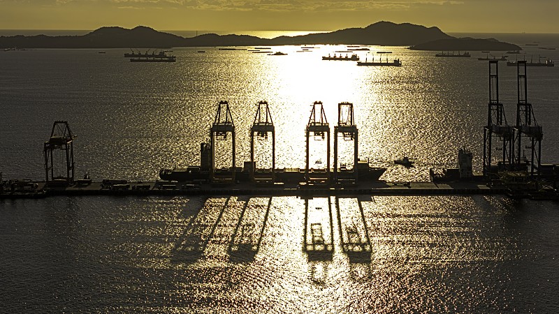 经过广州将压力罐寄到日本枚方市(Hirakata)