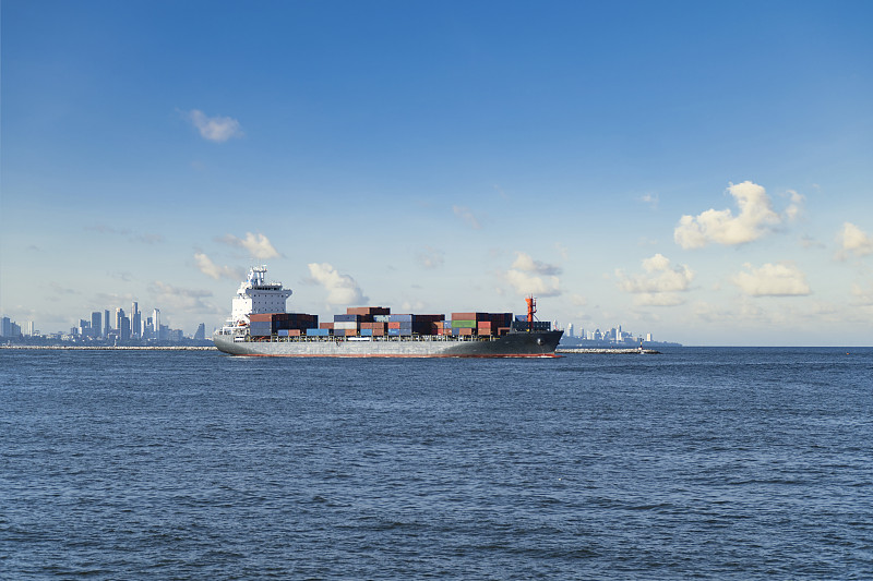 经过中国石家庄将饮料邮寄到日本丰田市(Toyota)