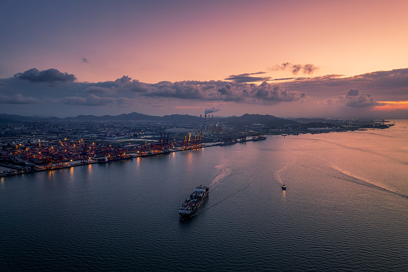 重庆通过飞机运载到日本广岛市(Hiroshima)配送