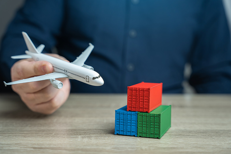 中国乌鲁木齐通过空运运抵到越南物流配送