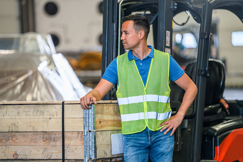 武汉空运快件至发送马来西亚斗亚兰(Tuaran)物流配送 武汉空运快件至发送马来西亚斗亚兰(Tuaran)物流配送