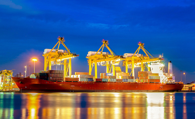 经由长春将香水邮寄到马来金宝(Kampar) 经由长春将香水邮寄到马来金宝(Kampar)