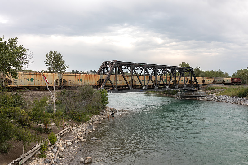 通过南京将洗发水寄到马来新山(Johor Bahru)