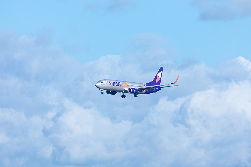 经过中国哈尔滨把蓄电池寄到马来居銮(Kluang)