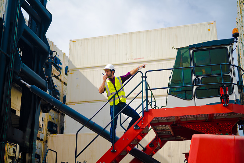 经过广州将户外用品邮寄到马来斯里巴加湾市(Bandar Seri Begawan)