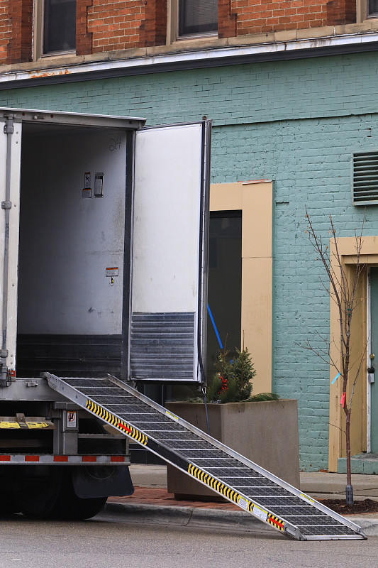 中国苏州通过轮船快递马来古晋(Kuching)货运代理 中国苏州通过轮船快递马来古晋(Kuching)货运代理