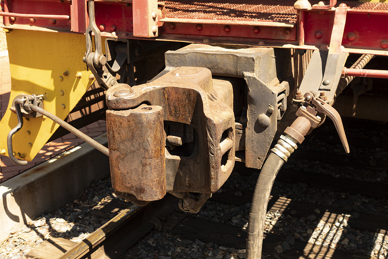 通过宁波把玩具邮寄到马来丹绒马林(Tanjung Malim)