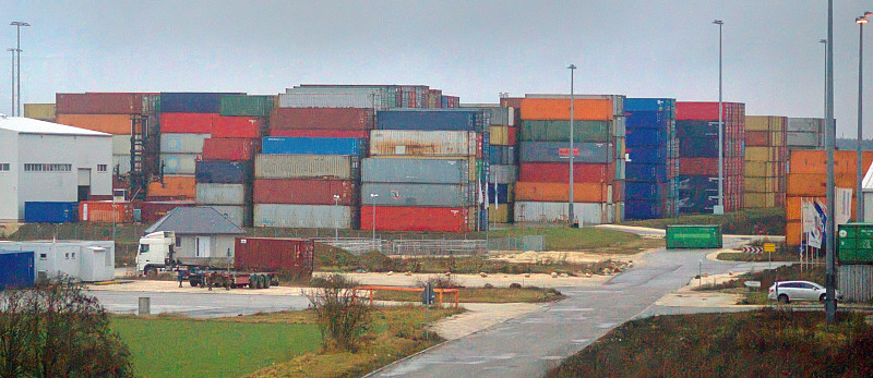 中国乌鲁木齐空运快件至运达马来仙本那(Semporna)速送