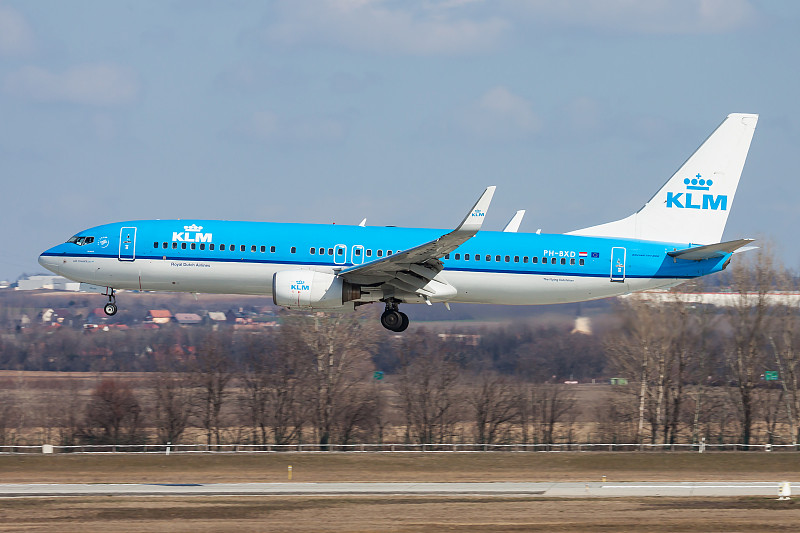 经由中国成都红酒邮寄到马来西亚仙本那(Semporna) 经由中国成都红酒邮寄到马来西亚仙本那(Semporna)