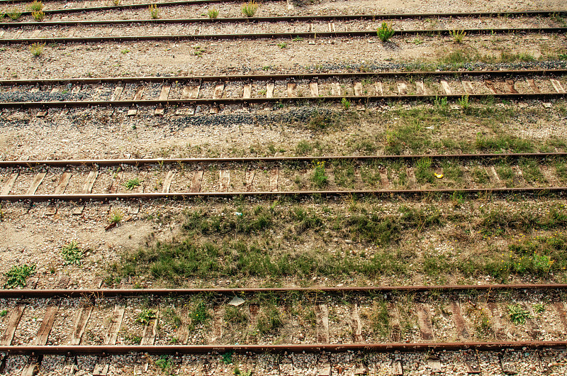 通过中国武汉将酒水邮寄到马来太平(Taiping)