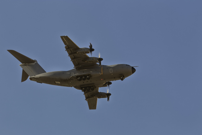 乌鲁木齐通过海运直送马来西亚丹绒马林(Tanjung Malim)速运