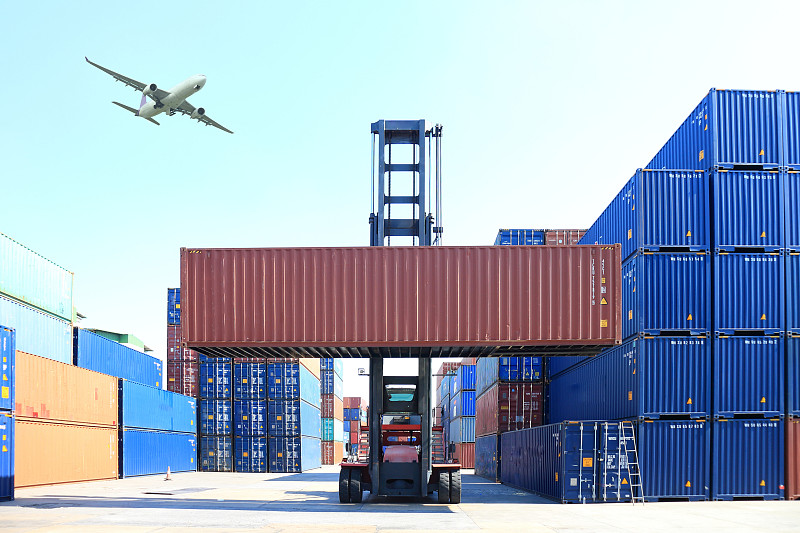 经由深圳巧克力邮寄到马来比鲁兰(Beluran)