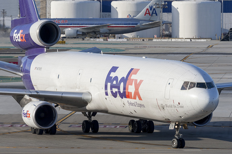 中国昆明由海运到运载到马来西亚丹绒马林(Tanjung Malim)速运