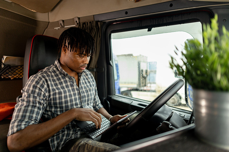 佛山抵马来西亚山打根(Sandakan)空海联运快速专线