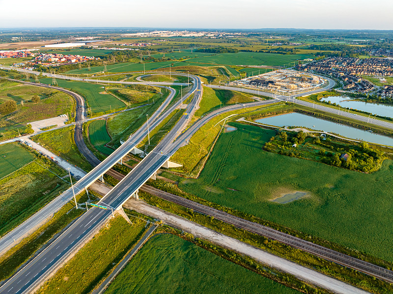 通过中国西安把防疫物资邮寄到美国堪萨斯城