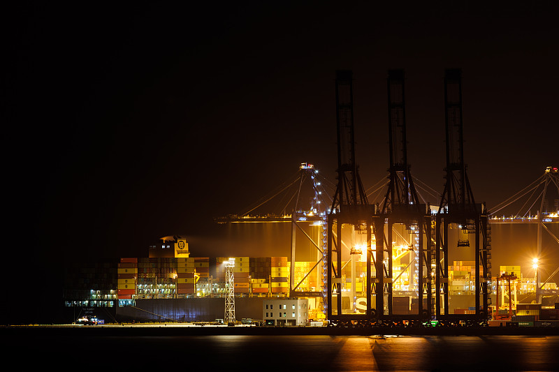 货品汽车外观改装套件（车身彩绘、车身贴膜）从中国上海选取海运速递抵达美国里士满