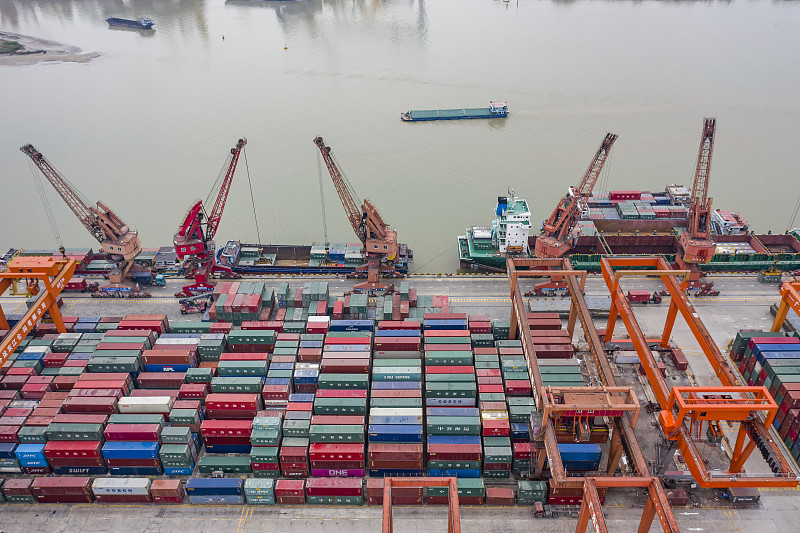 通过昆明将烟草寄到美国洛杉矶