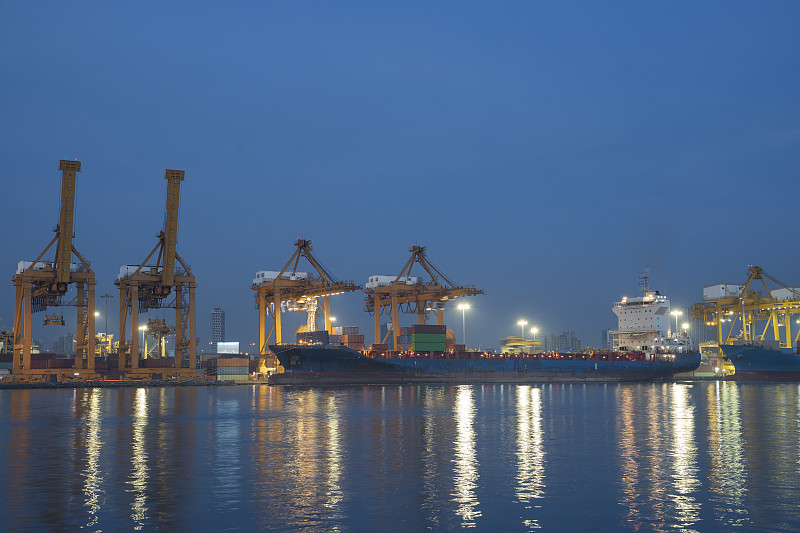 通过佛山将电视机邮寄到美国圣路易斯