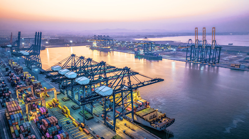 物品盐经乌鲁木齐选取轮船快递至美国克利夫兰