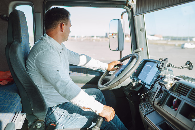 经过中国长春把中药丸寄到美国杰克逊维尔