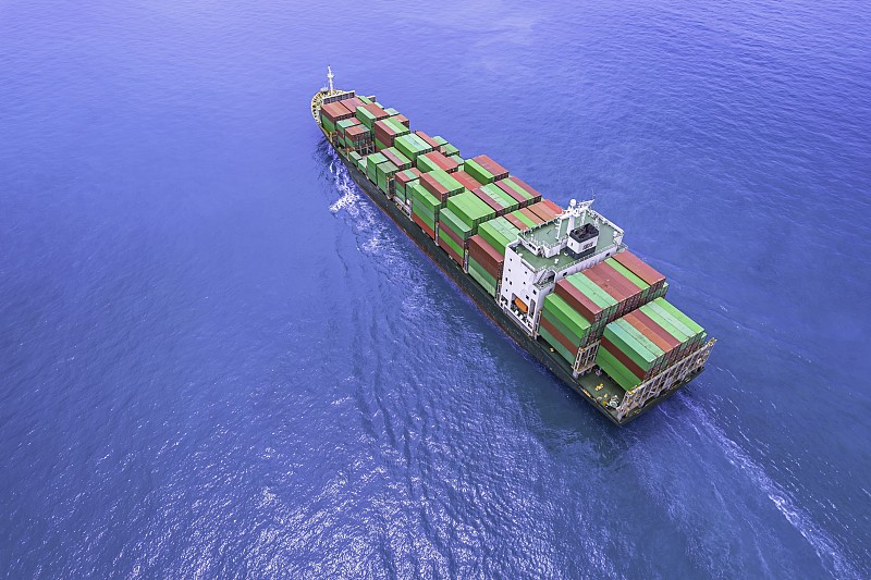 商品槽钢从中国大连采取海运运输到达美国印第安纳波利斯