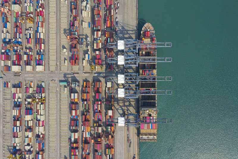 货品电缆分支箱经昆明采用轮船运输到美国洛杉矶