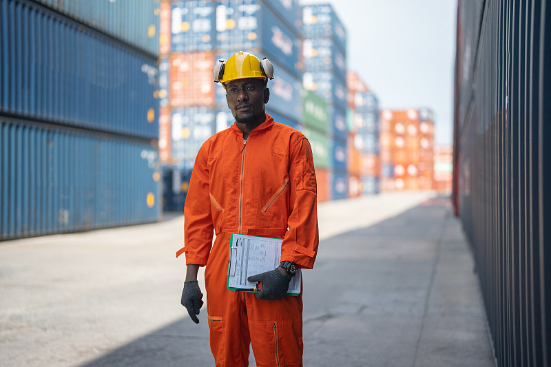 物品车载DVD及显示屏从中国广州采用海运配送抵达美国纳什维尔