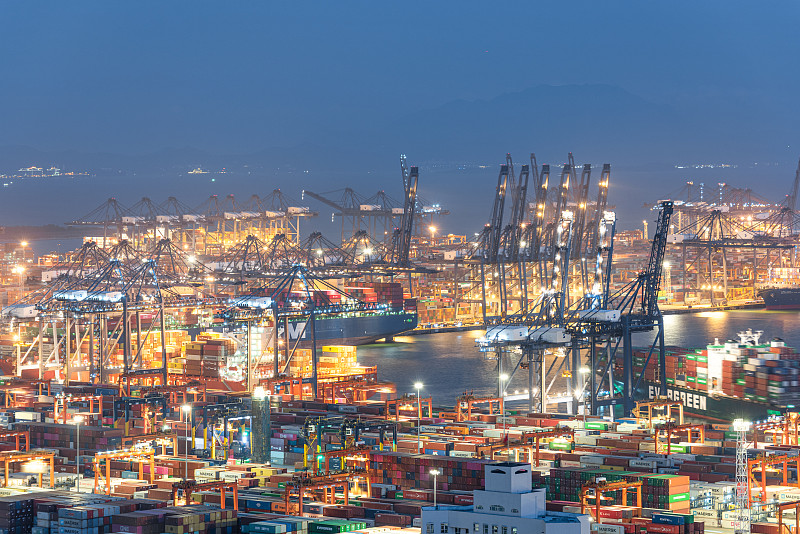 样品车载挂钩及置物架从中国香港采用轮船运输抵达美国圣路易斯