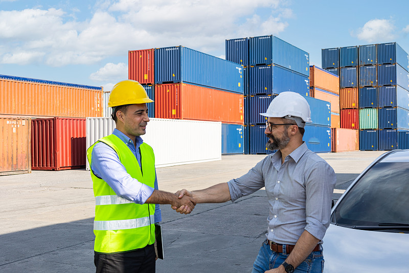 物品保护层带钢从大连采纳海运快递抵到美国檀香山