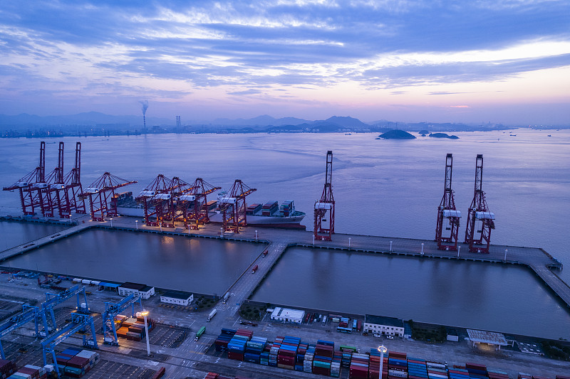 物品庭院灯经深圳采纳海运配送到达美国波士顿