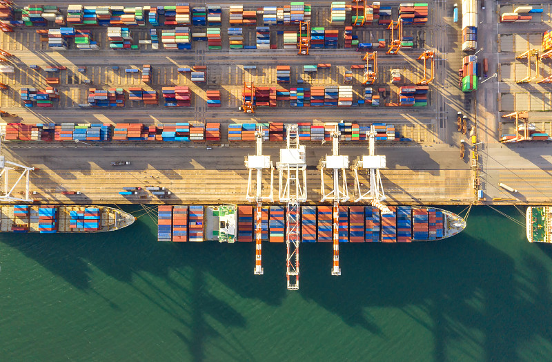 货品音频效果器经乌鲁木齐选取海运运送抵达美国弗吉尼亚海滩