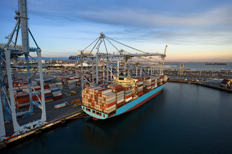 通过中国广州把鞋帽邮寄到美国达拉斯