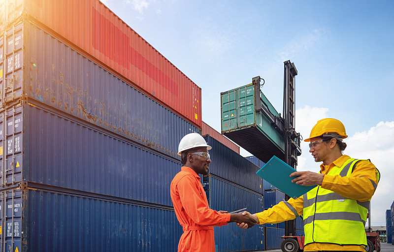 货品光亮圆钢从中国东莞使用轮船货代抵到美国波士顿