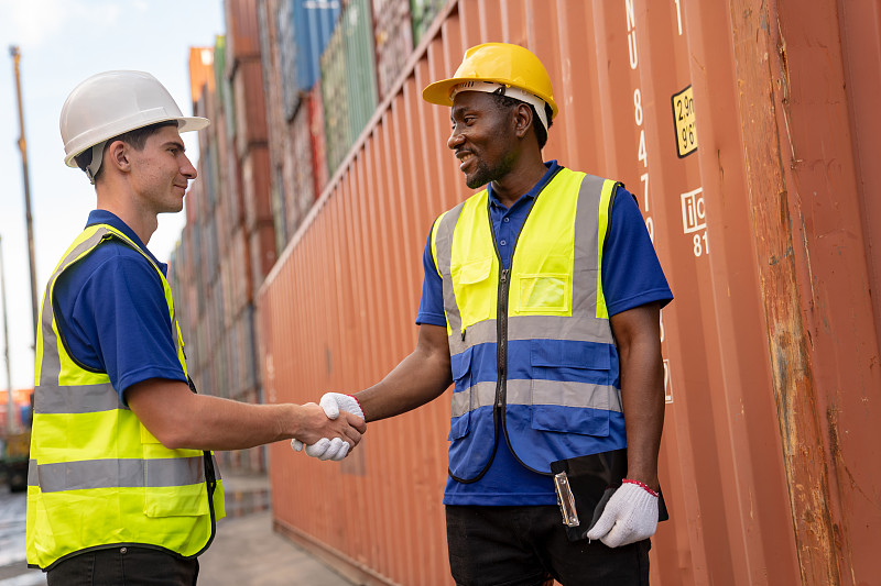 物品专业摄像机从中国广州采取轮船运输到达美国圣路易斯