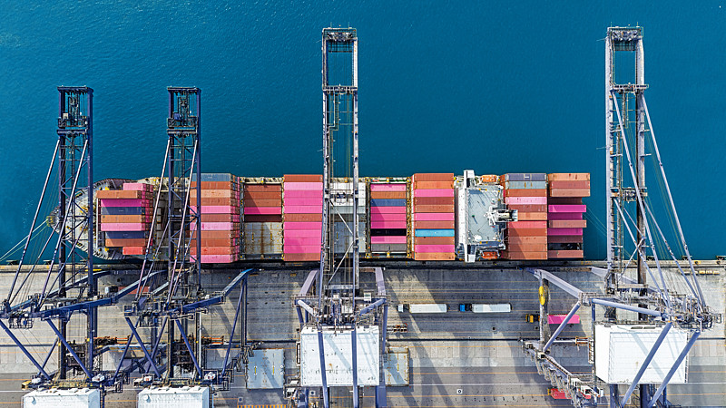 商品木制桌椅经中国厦门选择轮船货运到美国沃斯堡