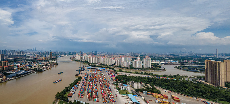 商品调光灯经中国东莞采用海运物流配送抵到美国克利夫兰 商品调光灯经中国东莞采用海运物流配送抵到美国克利夫兰
