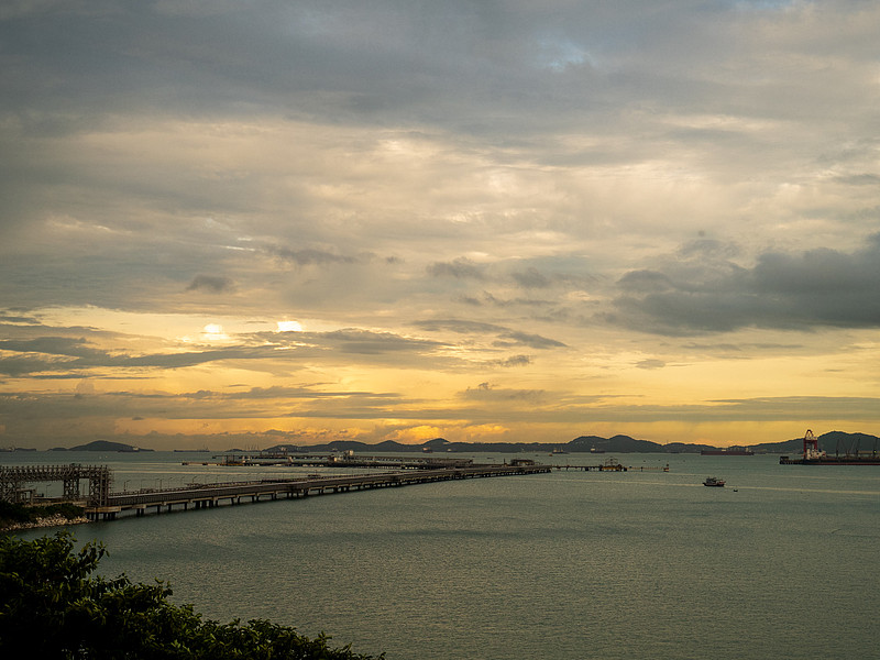 经过深圳把移动电源邮寄到美国新罕布什尔州