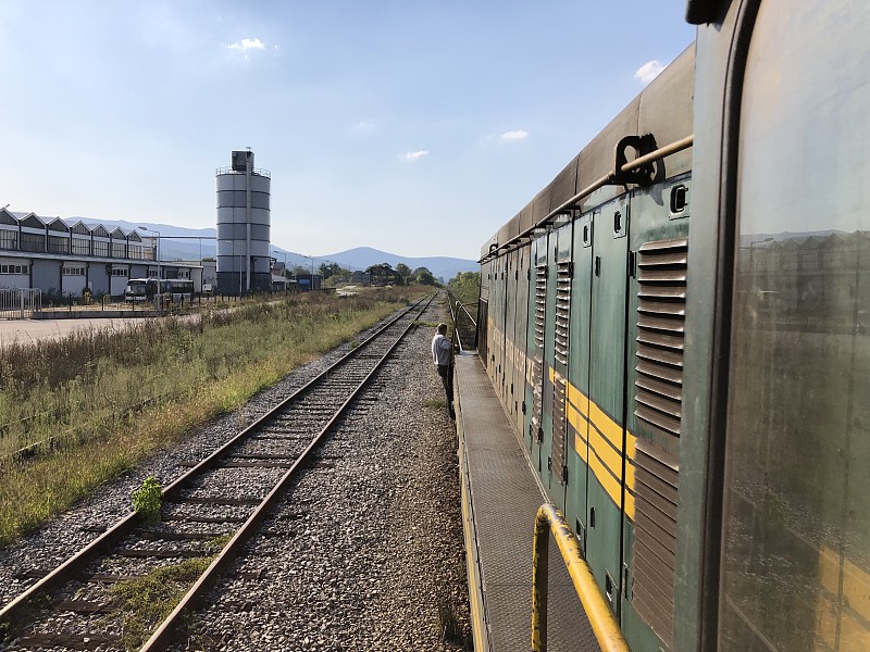 基于西安锤子寄到美国图森