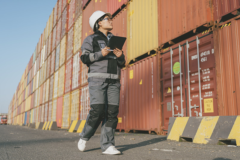 货品人造毛皮从中国南宁选择轮船送货抵达美国弗吉尼亚海滩