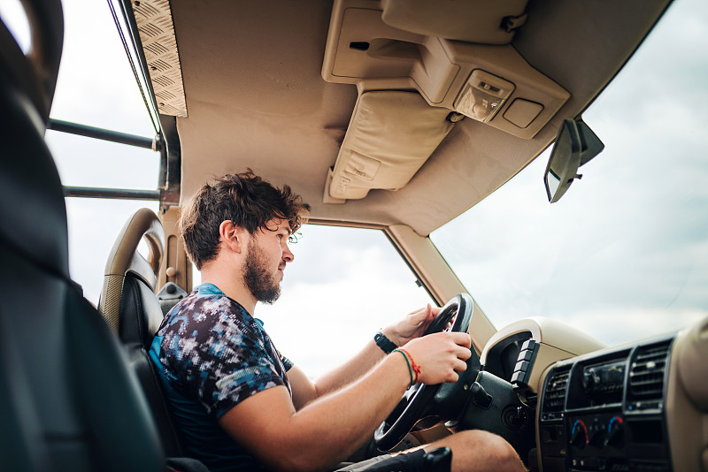 经由中国广州大件东西邮寄到美国长滩