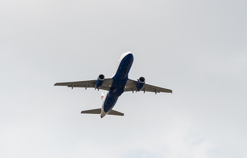 经过中国郑州将IPad寄到美国亚特兰大