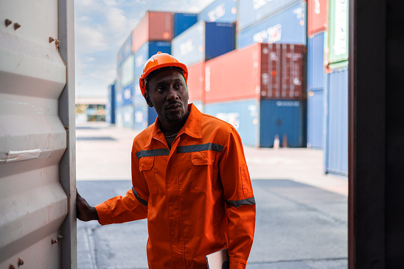 货品户外照明工具（手电筒、头灯、营地灯）从中国沈阳采纳海运送货到达美国安克雷奇