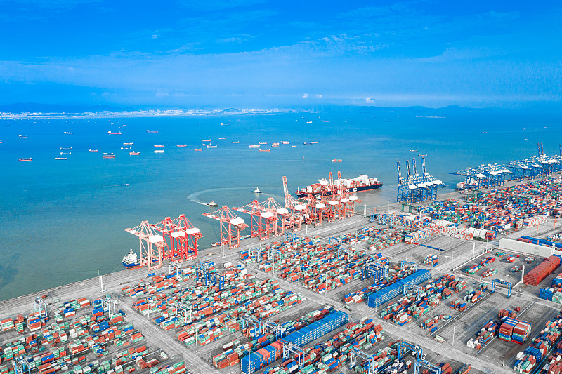 商品箱包经中国济南采纳海运快递至美国圣保罗